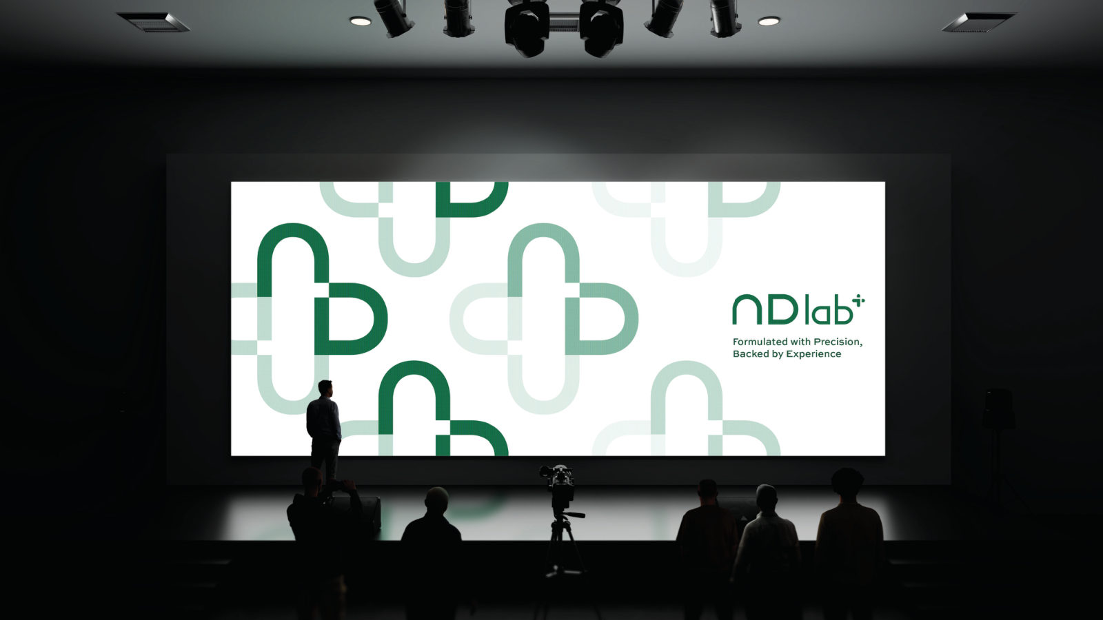 ND LAB — ตัวอย่างการใช้งานแบรนด์ (mockup) แบรนด์อาหารเสริม