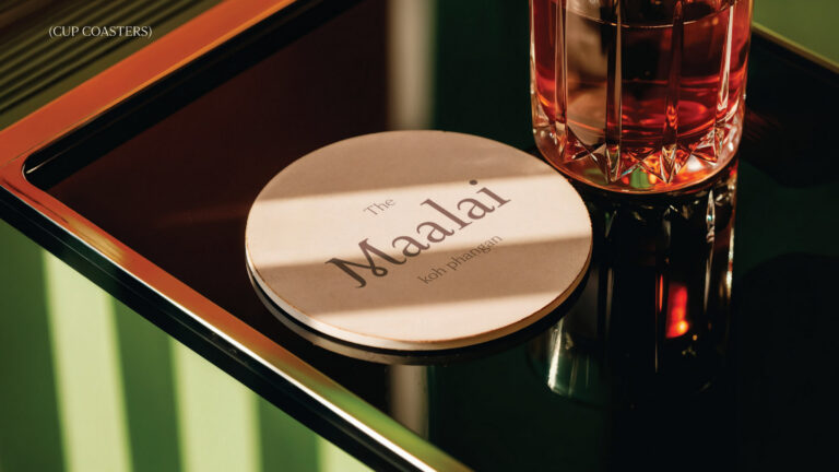 The Maalai — ตัวอย่างการใช้งานแบรนด์ (mockup) งานออกแบบ CI โดย Brandfolio